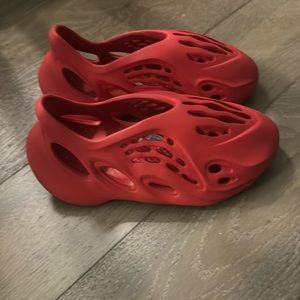 Yeezy Foam Runner Red